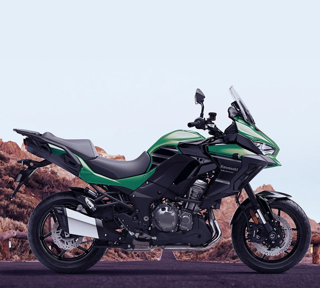 Image of 2022 VERSYS 1000 in action