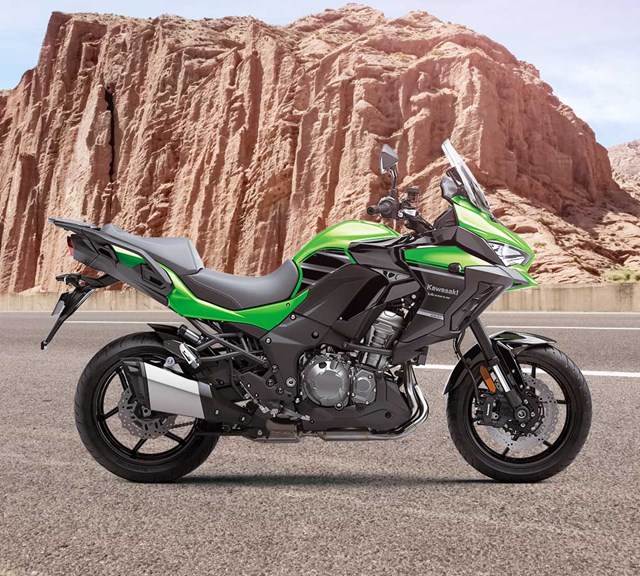 Image of 2023 VERSYS 1000 in action