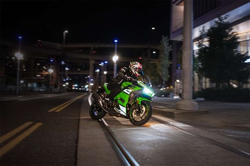 2025 NINJA 500 SE