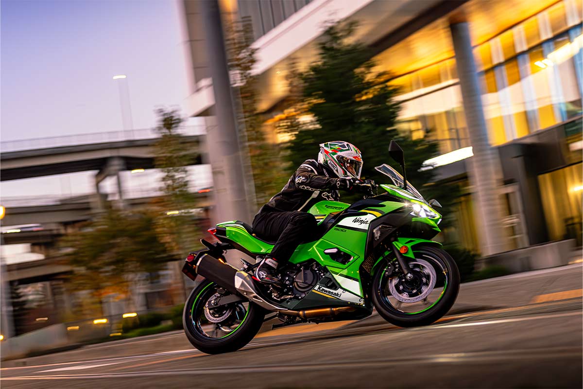 2025 NINJA 500 SE