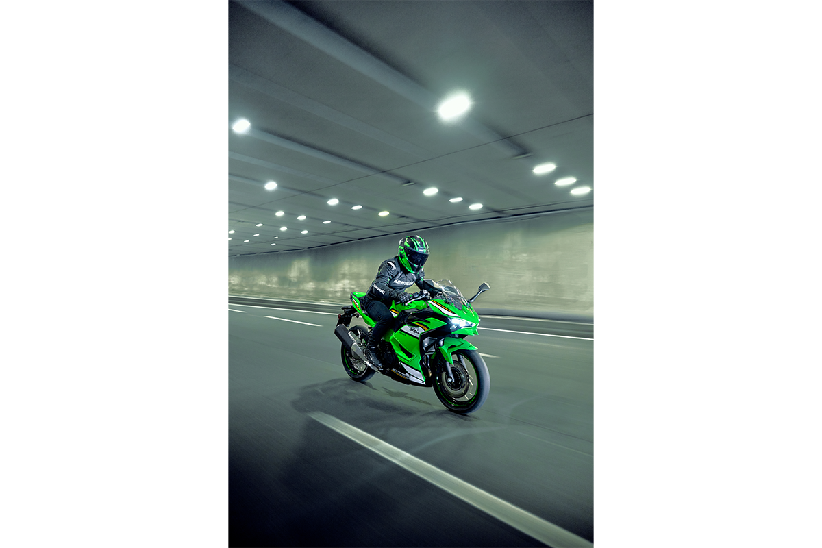2025 NINJA 500 SE