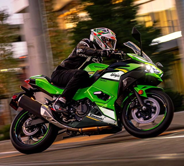 Image of 2025 NINJA 500 SE in action