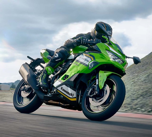 Image of 2025 NINJA ZX-4R in action